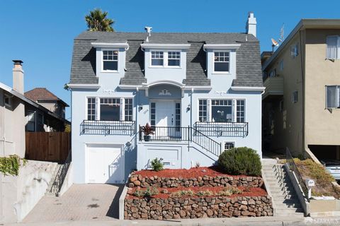 1708 Pleasant Valley Avenue, Oakland, CA 94611 - #: 425050253