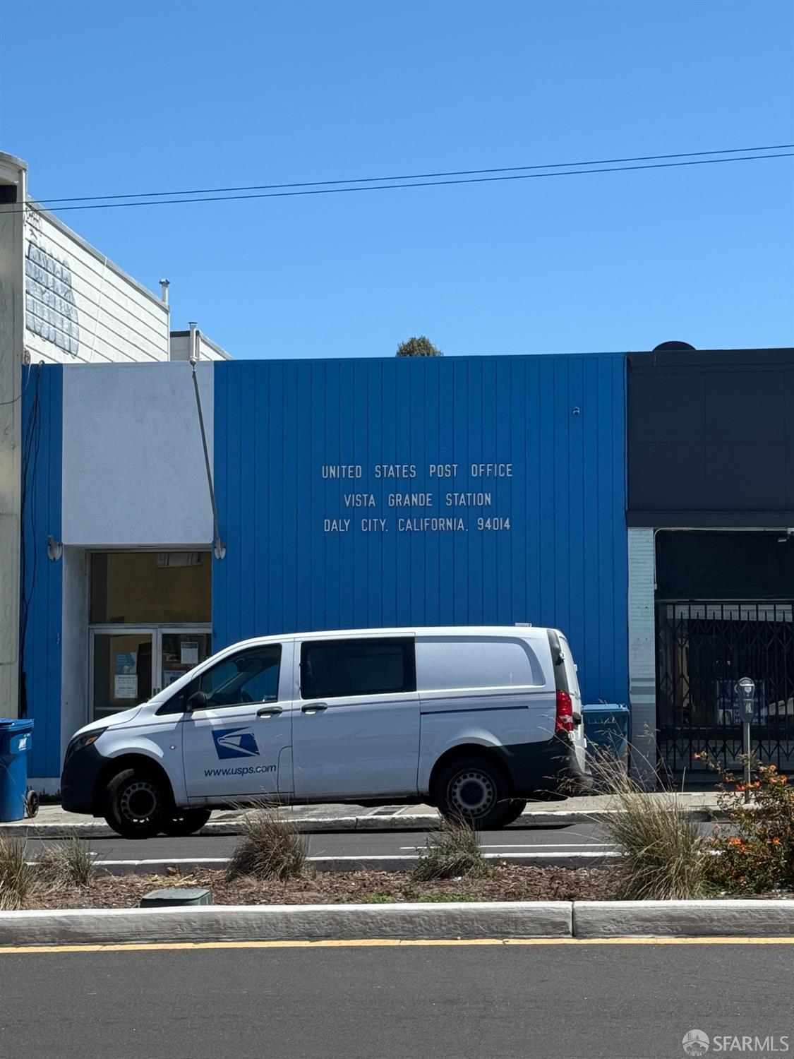 6025 Mission Street