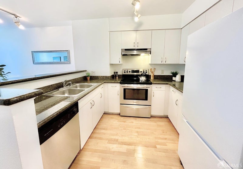 8300 Oceanview Terrace 101