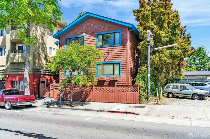 1633 University Avenue