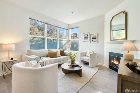 1 Crescent Way Unit 1215, San Francisco, CA 94134 - #: 425090053