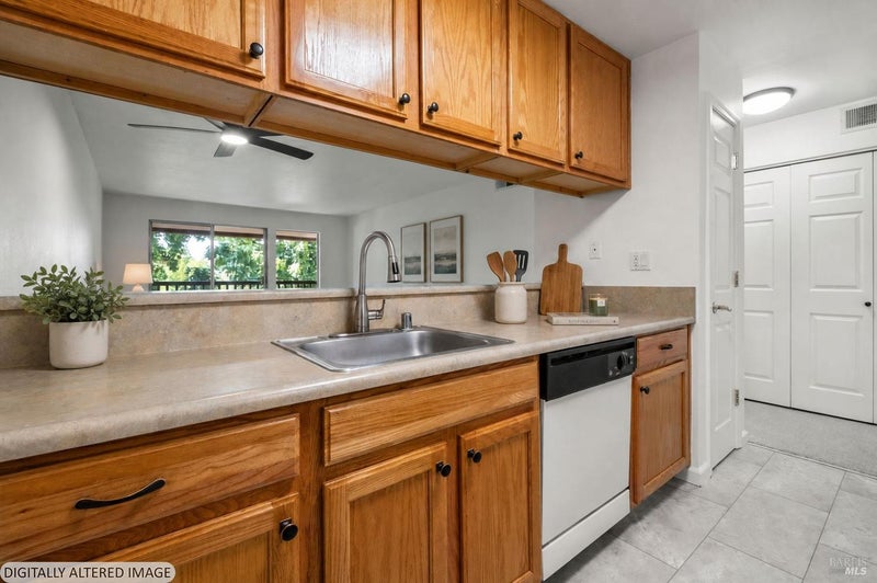 1540 Center Road 381
