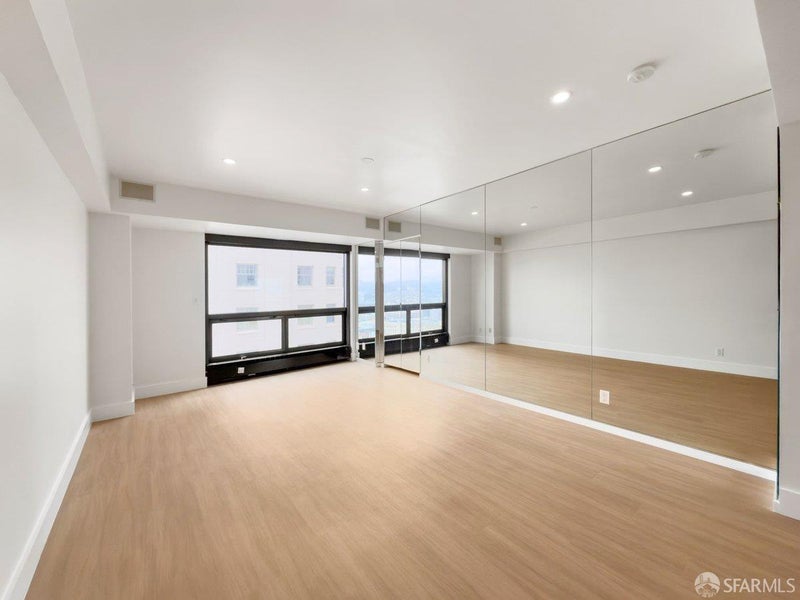 1177 California Street 711