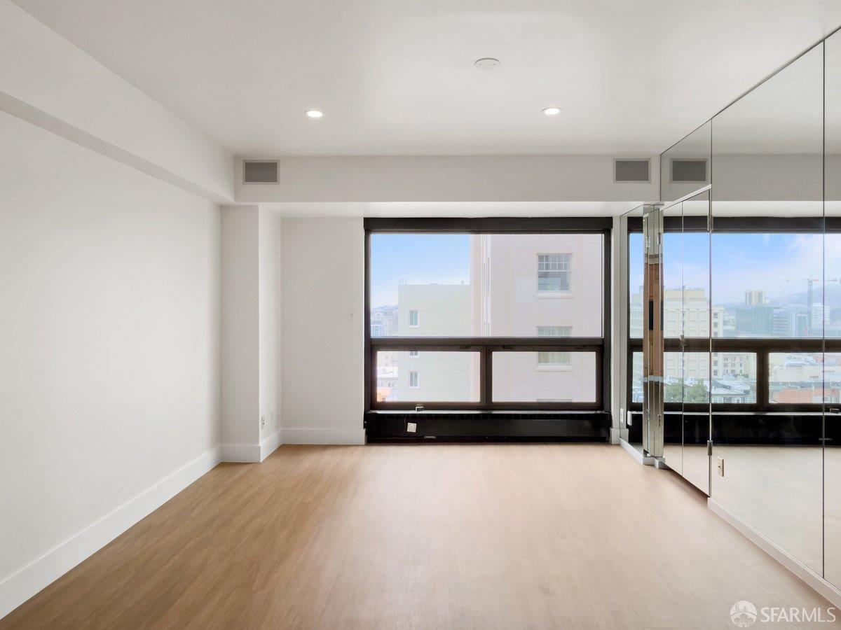 1177 California Street 711
