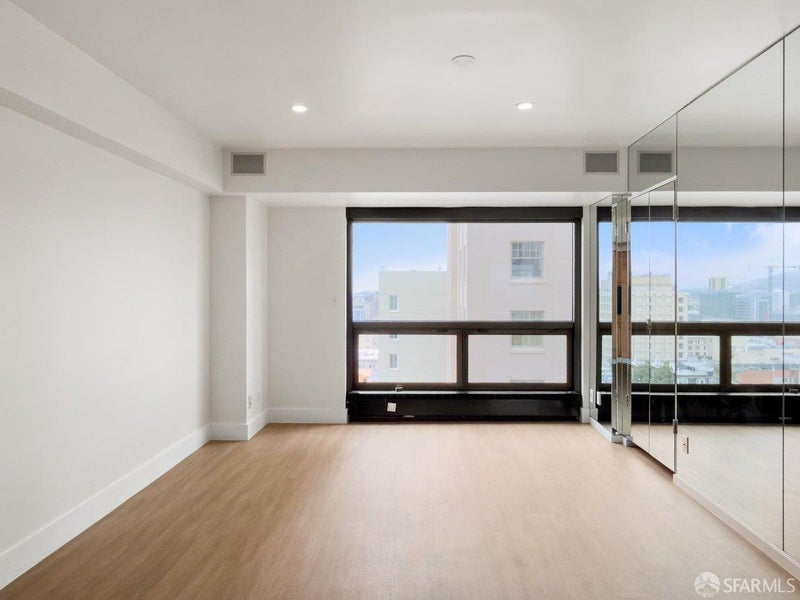 1177 California Street 711