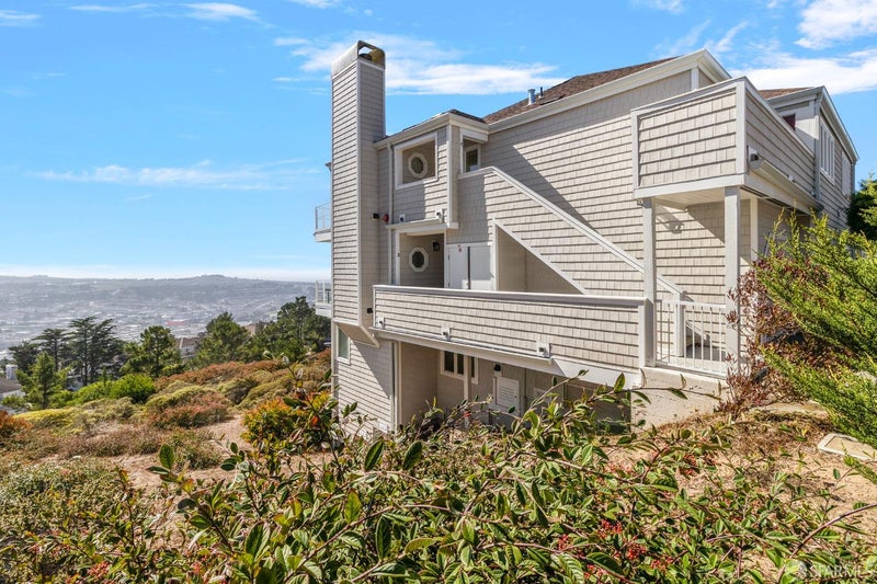 571 Pointe Pacific Drive 1