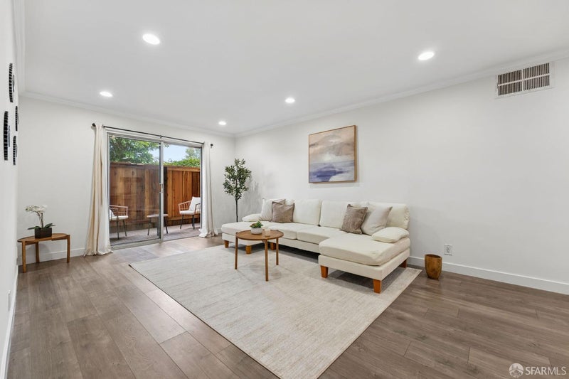 247 N Capitol Avenue 106