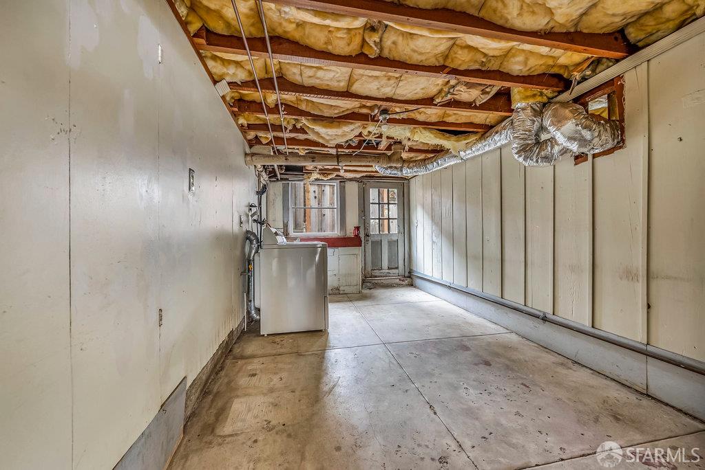 Oakland, California 94602, United States, 2 Bedrooms Bedrooms, ,Residential,Pending,209589