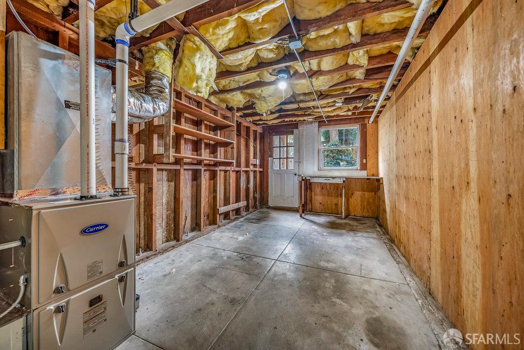 Oakland, California 94602, United States, 2 Bedrooms Bedrooms, ,Residential,Pending,209589