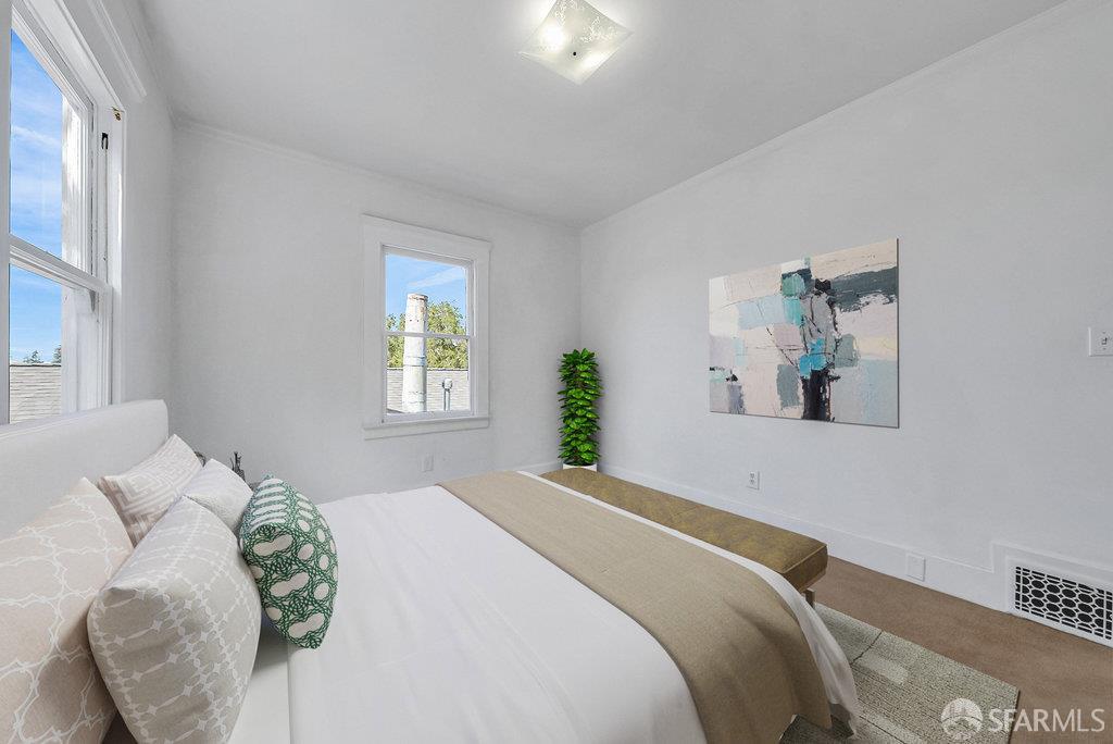 Oakland, California 94602, United States, 2 Bedrooms Bedrooms, ,Residential,Pending,209589