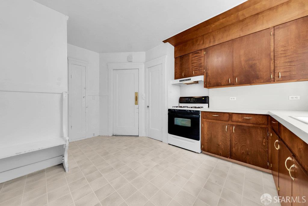 Oakland, California 94602, United States, 2 Bedrooms Bedrooms, ,Residential,Pending,209589