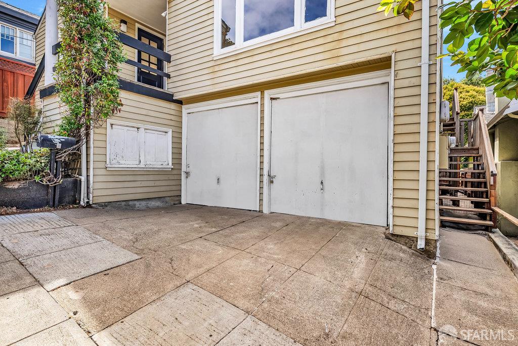 Oakland, California 94602, United States, 2 Bedrooms Bedrooms, ,Residential,Pending,209589