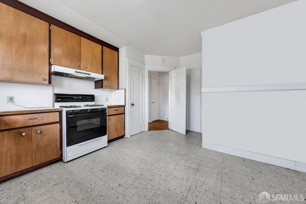 Oakland, California 94602, United States, 2 Bedrooms Bedrooms, ,Residential,Pending,209589