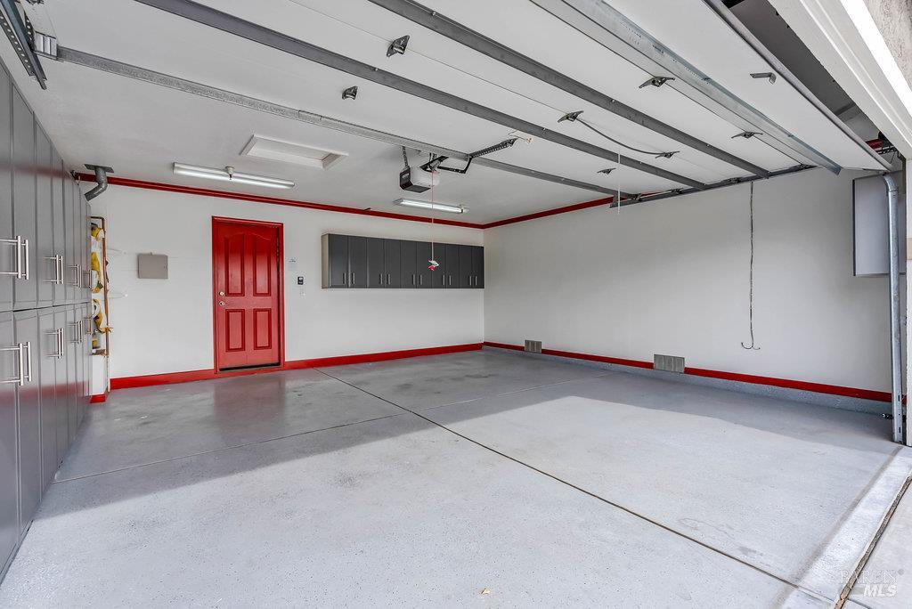 Benicia, California 94510, United States, 3 Bedrooms Bedrooms, ,3 BathroomsBathrooms,Residential,Active,237151