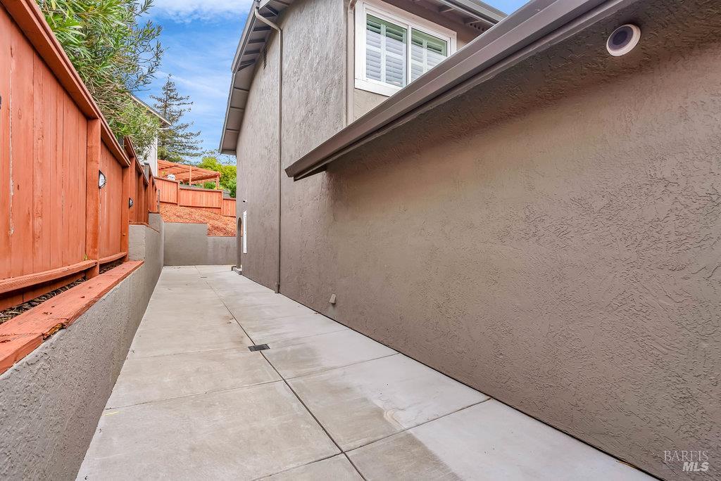 Benicia, California 94510, United States, 3 Bedrooms Bedrooms, ,3 BathroomsBathrooms,Residential,Active,237151