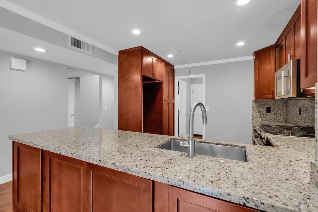 Benicia, California 94510, United States, 3 Bedrooms Bedrooms, ,3 BathroomsBathrooms,Residential,Active,237151