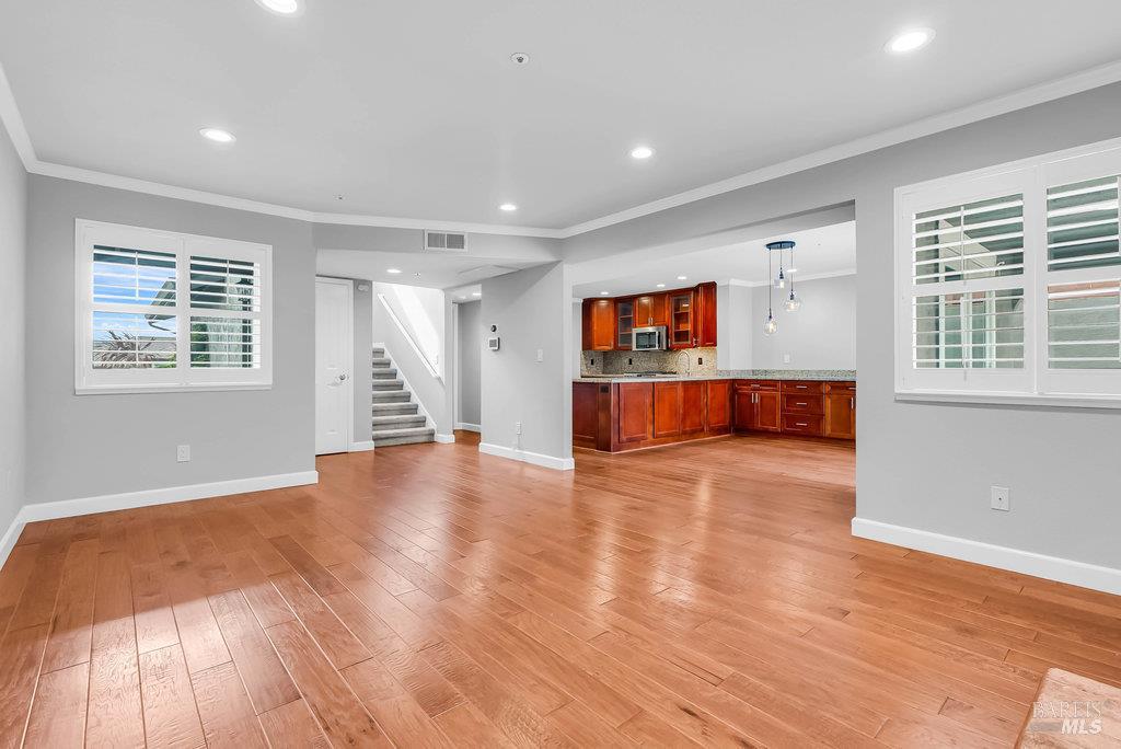 Benicia, California 94510, United States, 3 Bedrooms Bedrooms, ,3 BathroomsBathrooms,Residential,Active,237151