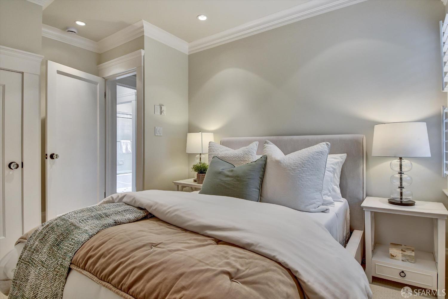 San Francisco, California 94116, United States, 4 Bedrooms Bedrooms, ,3 BathroomsBathrooms,Residential,Active,1250