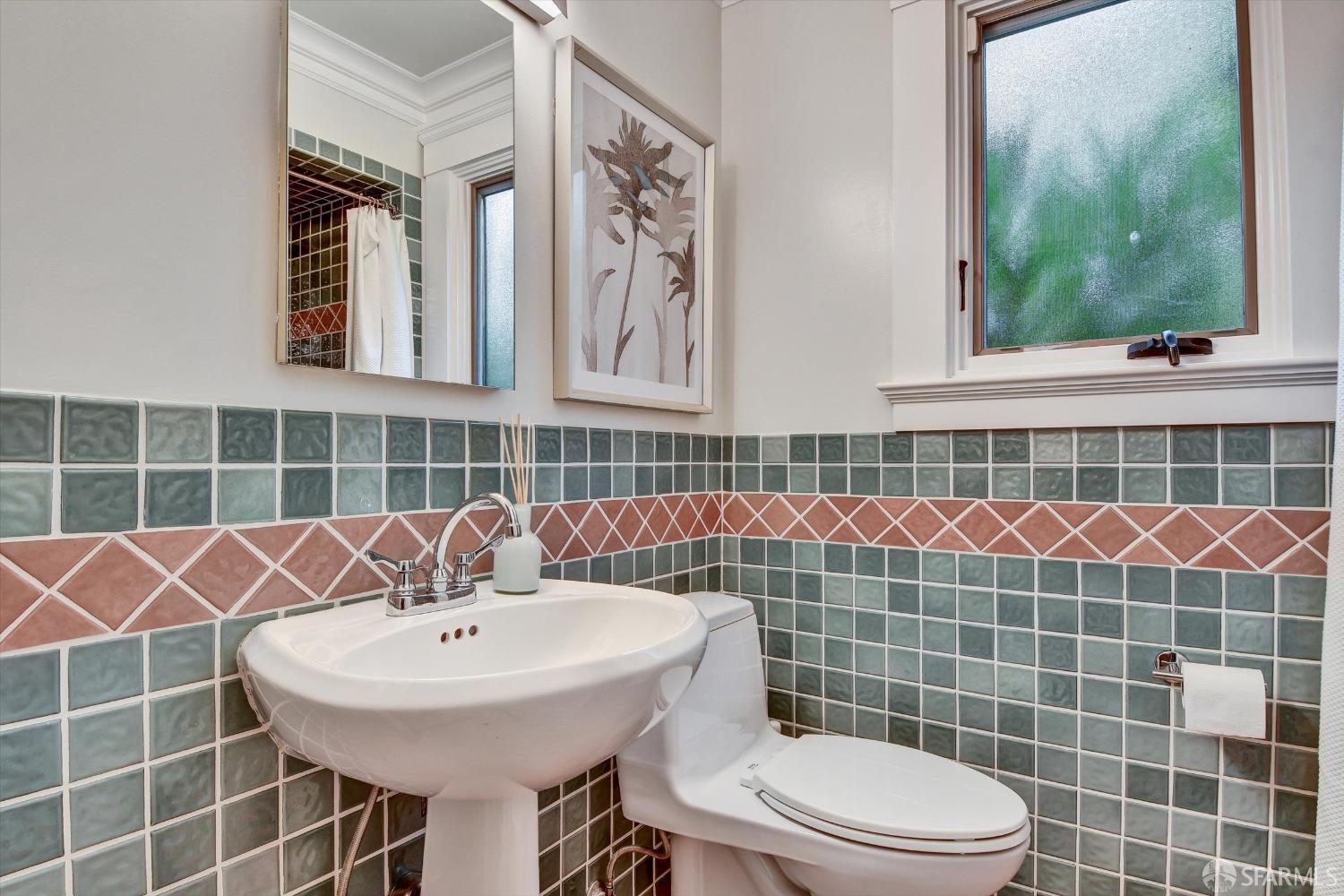 San Francisco, California 94116, United States, 4 Bedrooms Bedrooms, ,3 BathroomsBathrooms,Residential,Active,1250