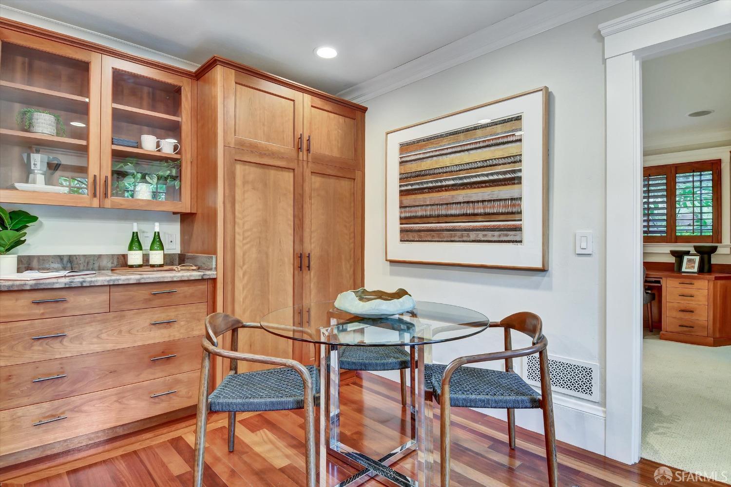 San Francisco, California 94116, United States, 4 Bedrooms Bedrooms, ,3 BathroomsBathrooms,Residential,Active,1250