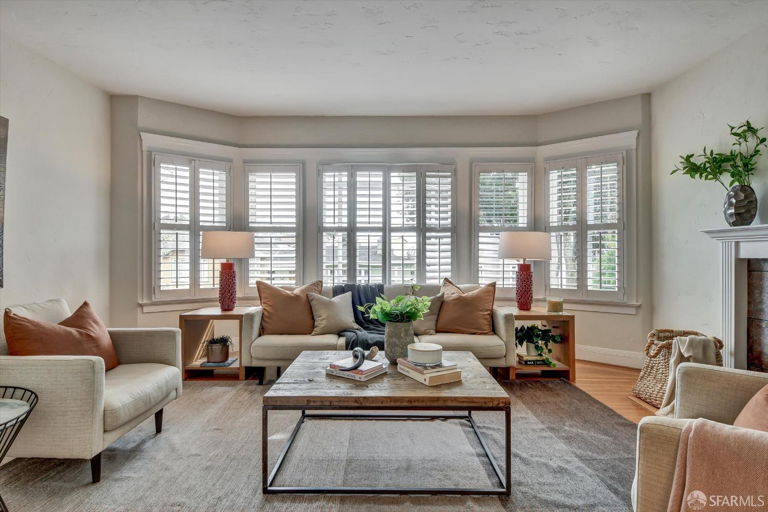 San Francisco, California 94116, United States, 4 Bedrooms Bedrooms, ,3 BathroomsBathrooms,Residential,Active,1250