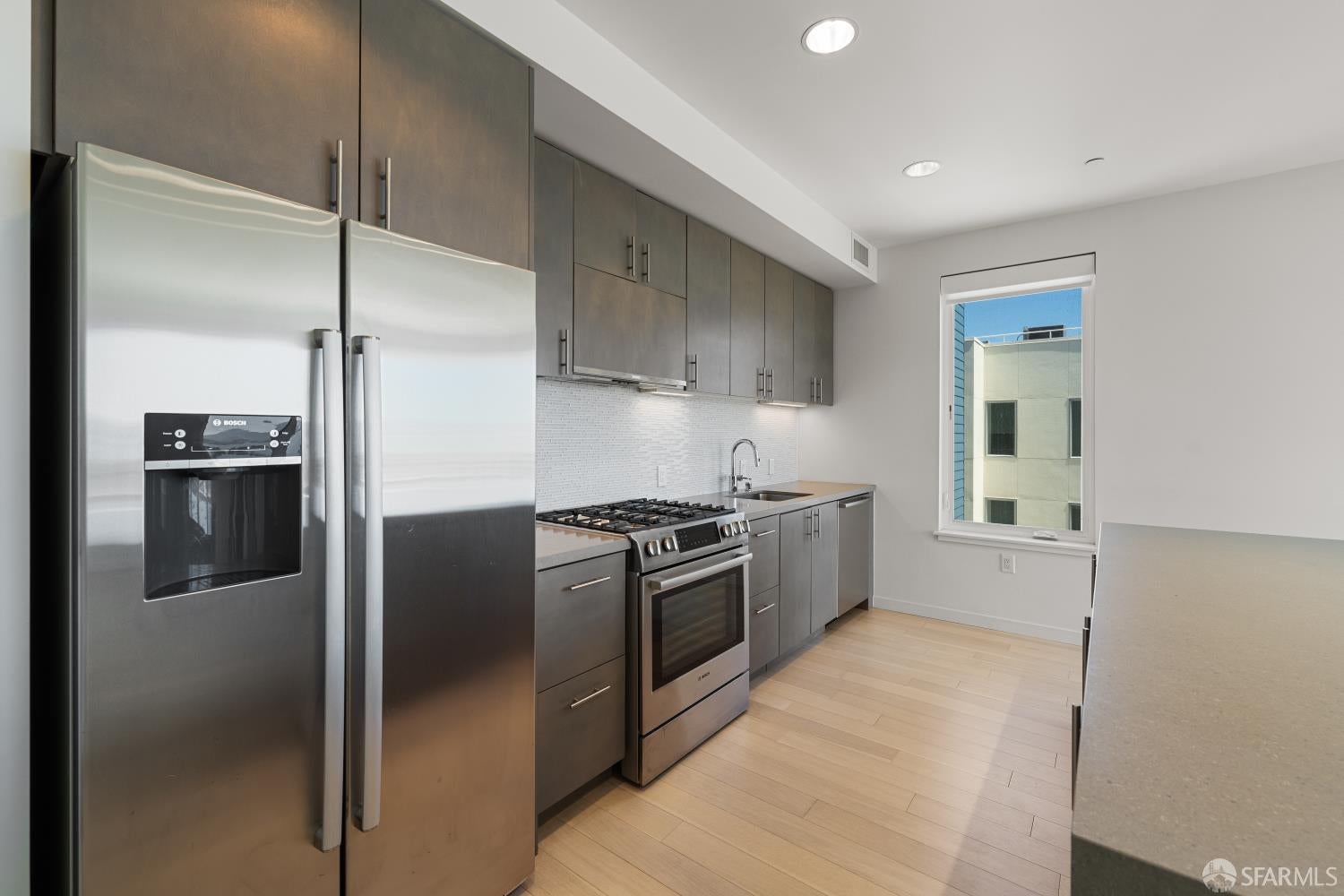 51 Innes Court 401
