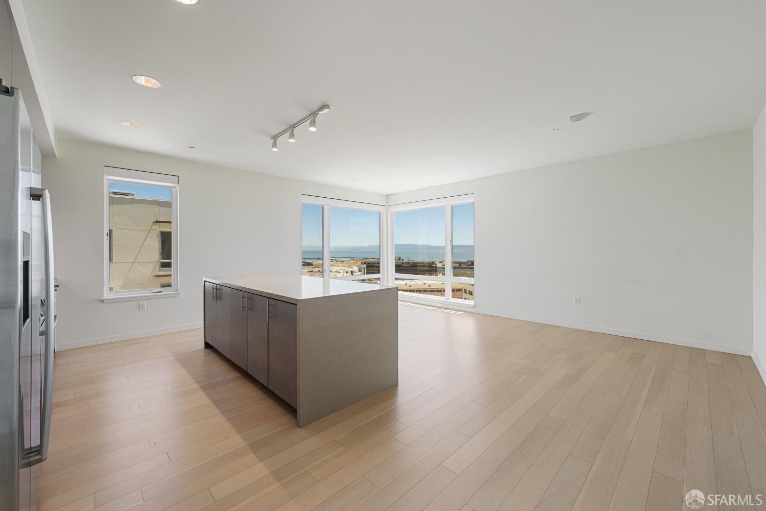51 Innes Court 401