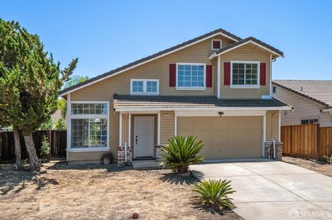Photo of 5124 Longdale Court, Antioch, CA 94531 (MLS # 425077675)
