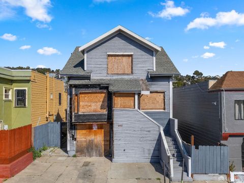 1276 Revere Avenue San Francisco CA 94124