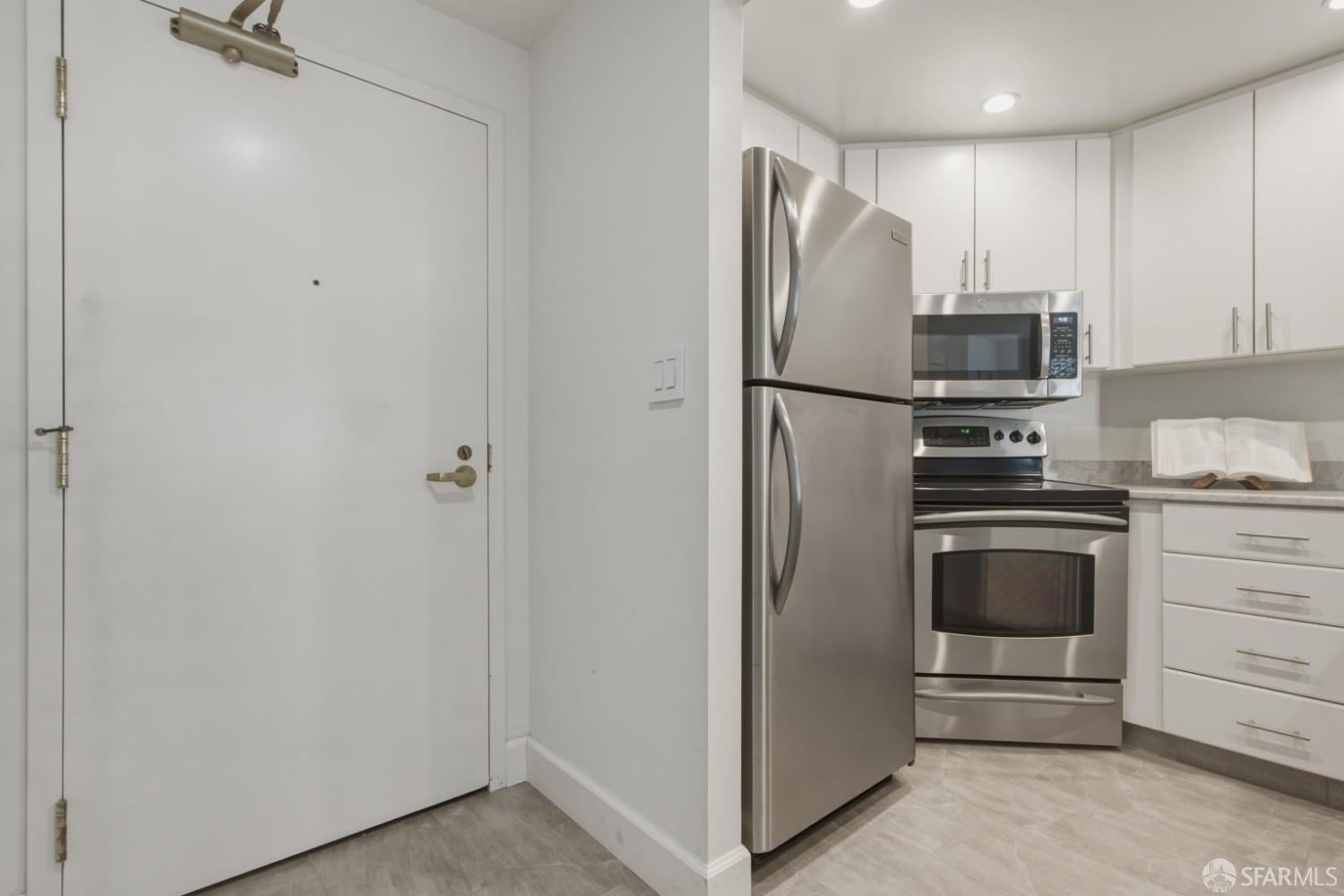 111 Chestnut Street 402