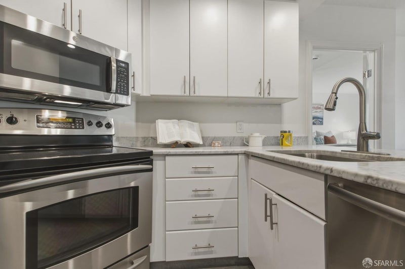111 Chestnut Street 402