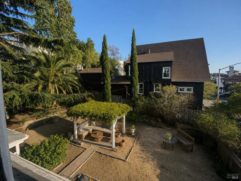 1910 Sonoma Boulevard