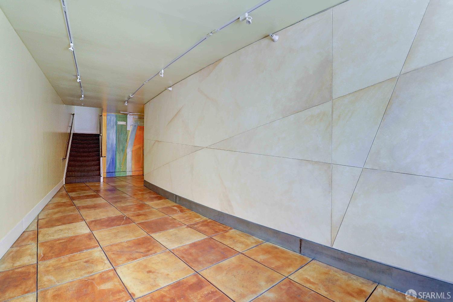 88 Hoff Street 101