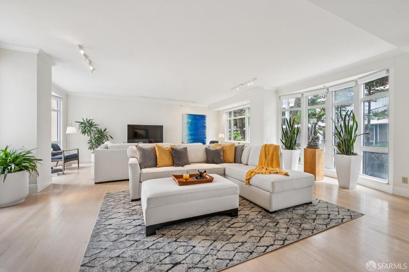 1340 Clay Street 603