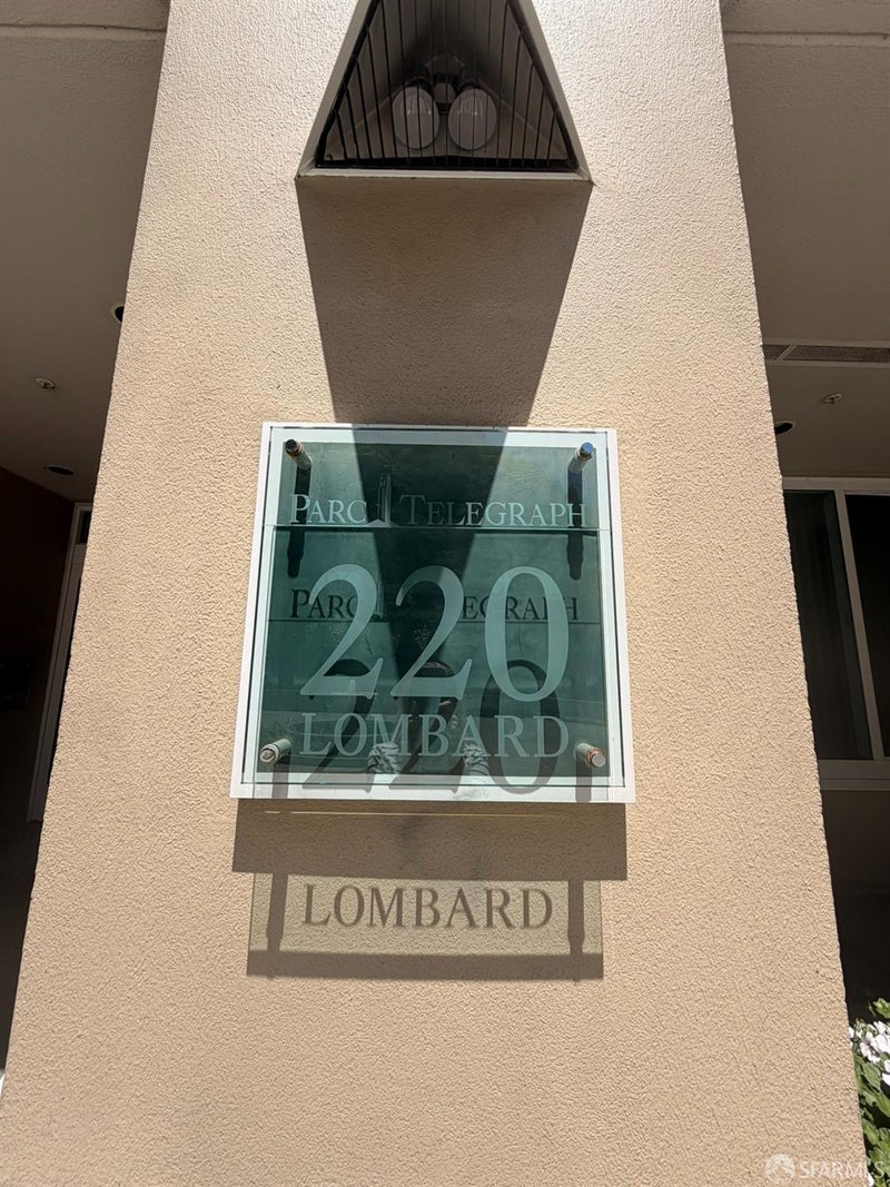 220 Lombard Street 414