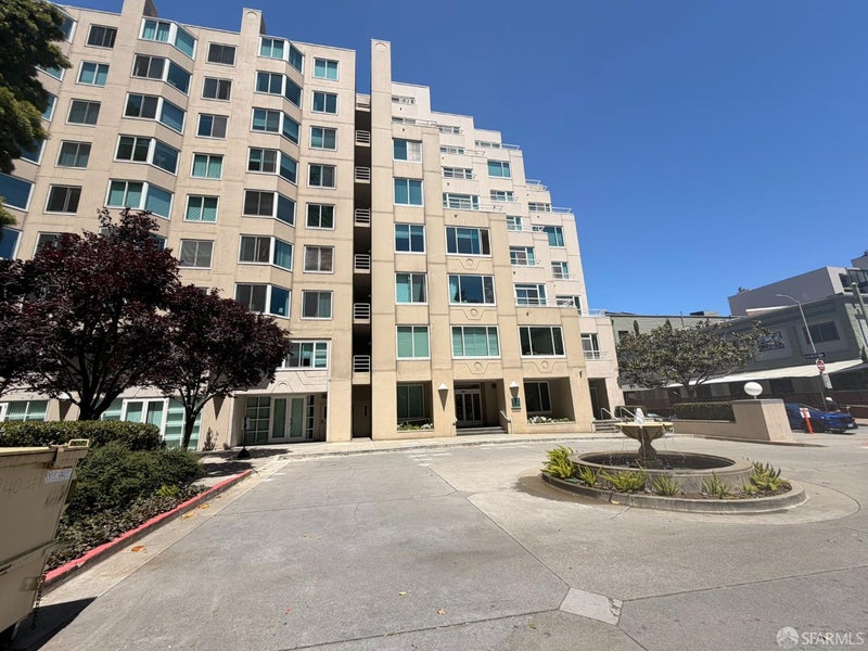 220 Lombard Street 414