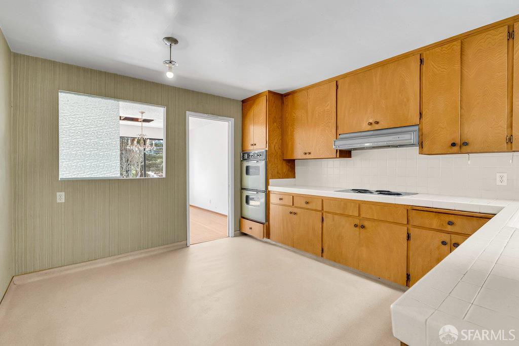 San Francisco, California 94134, United States, ,2 BathroomsBathrooms,Residential,Active,220474