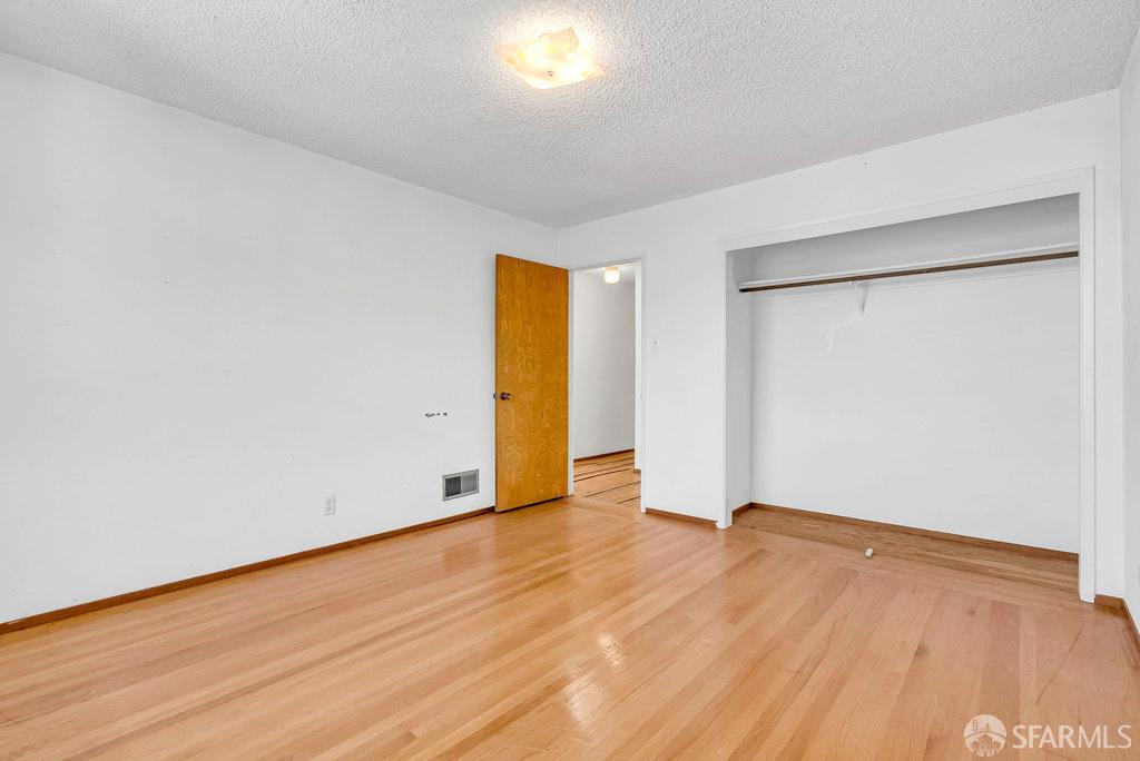 San Francisco, California 94134, United States, ,2 BathroomsBathrooms,Residential,Active,220474