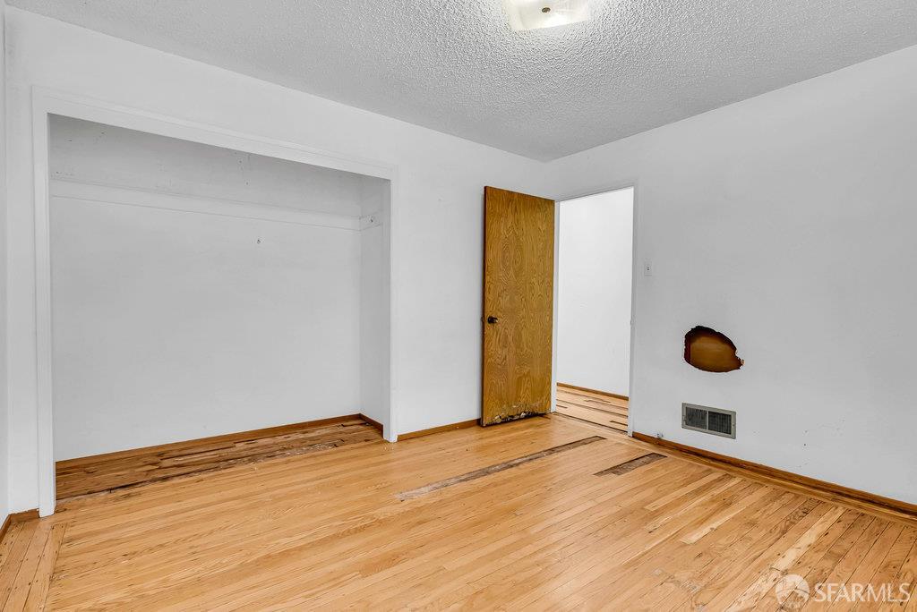 San Francisco, California 94134, United States, ,2 BathroomsBathrooms,Residential,Active,220474