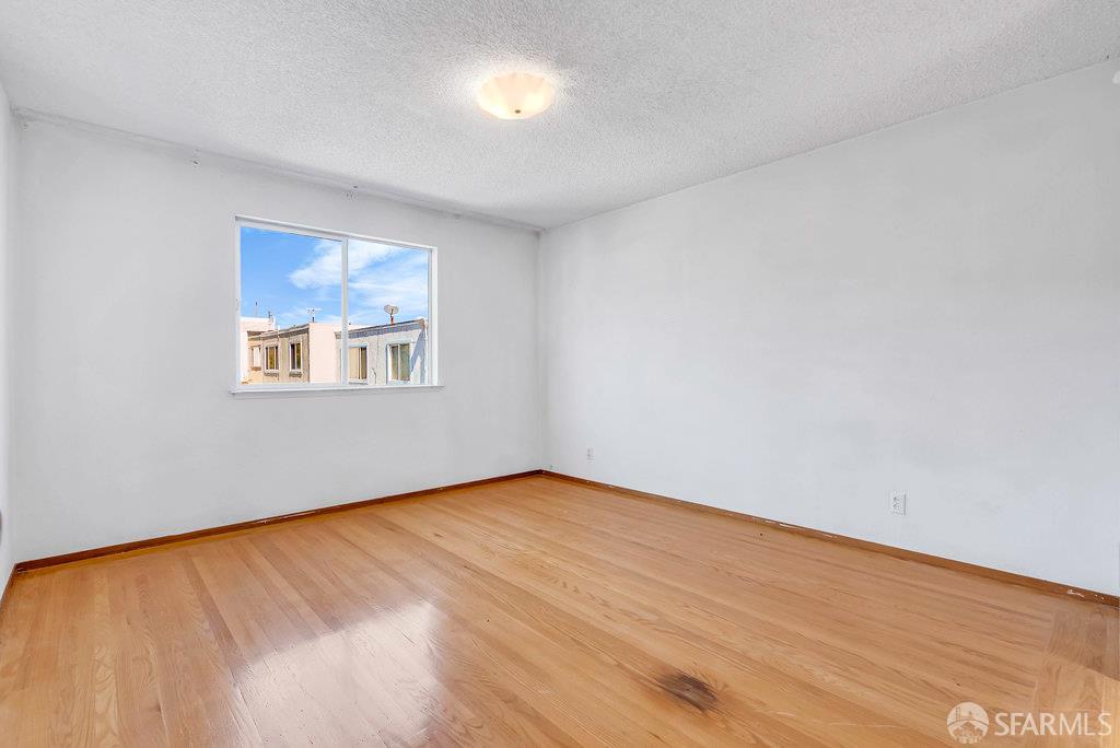 San Francisco, California 94134, United States, ,2 BathroomsBathrooms,Residential,Active,220474