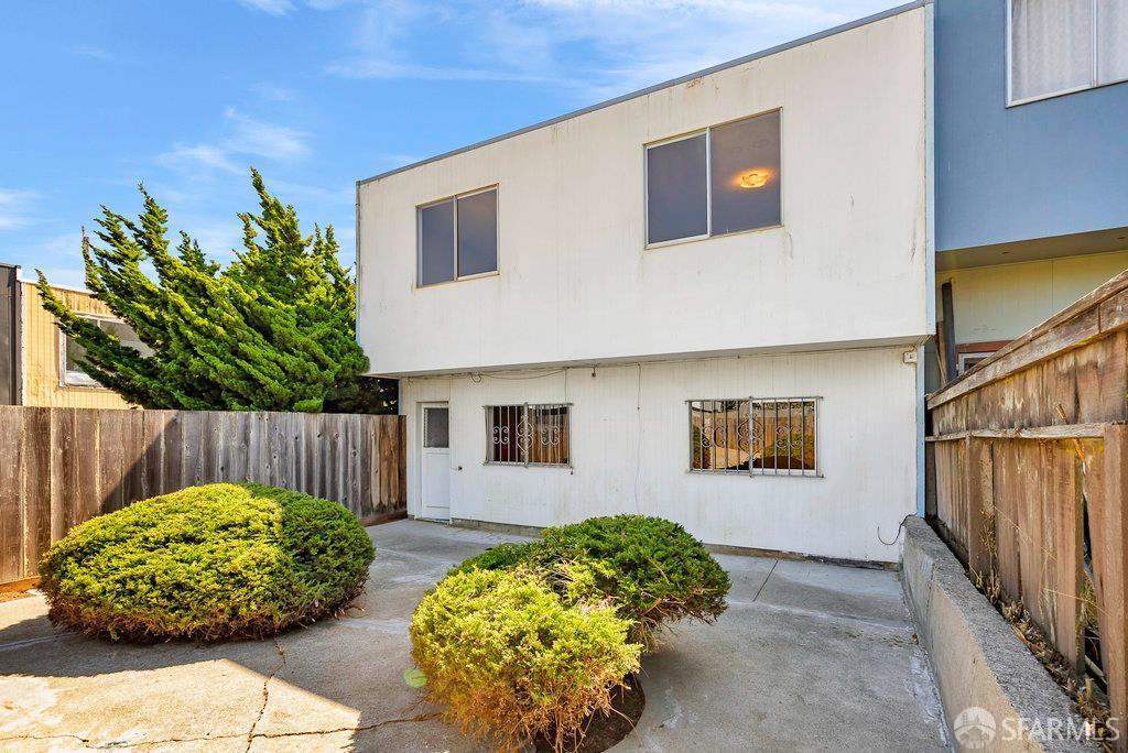 San Francisco, California 94134, United States, ,2 BathroomsBathrooms,Residential,Active,220474