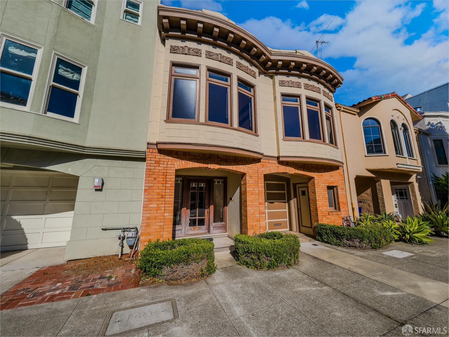 3730 Divisadero Street