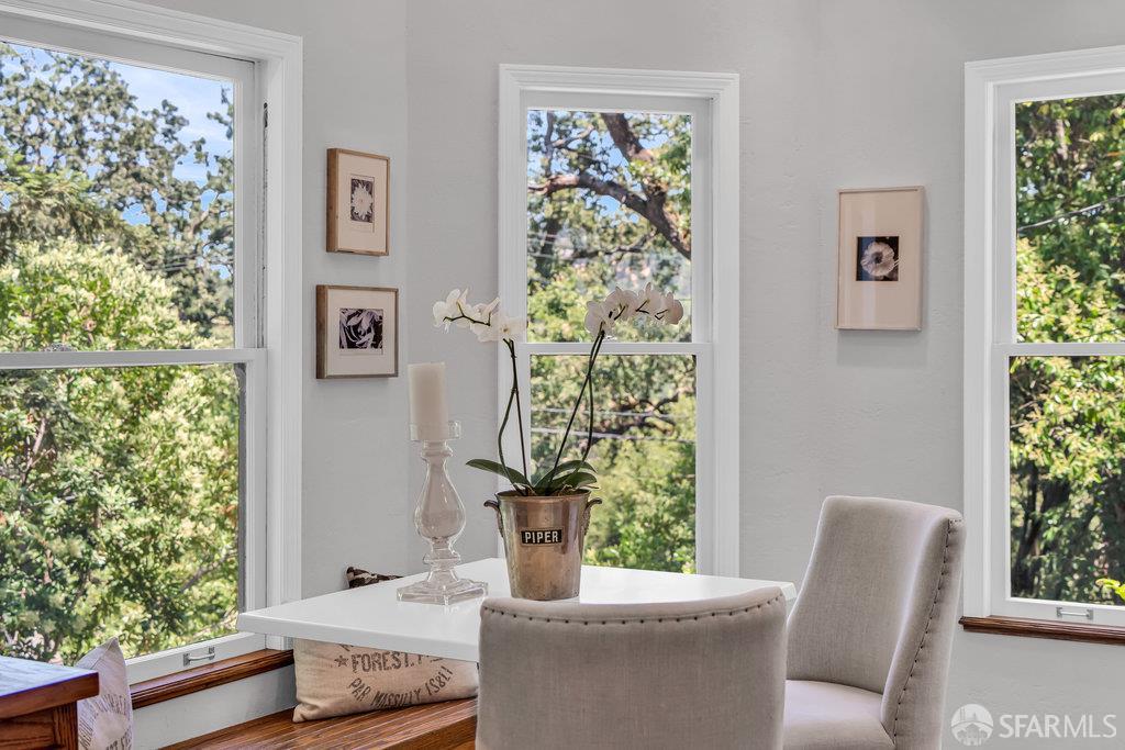 Orinda, California 94563, United States, 4 Bedrooms Bedrooms, ,4 BathroomsBathrooms,Residential,Active,168422