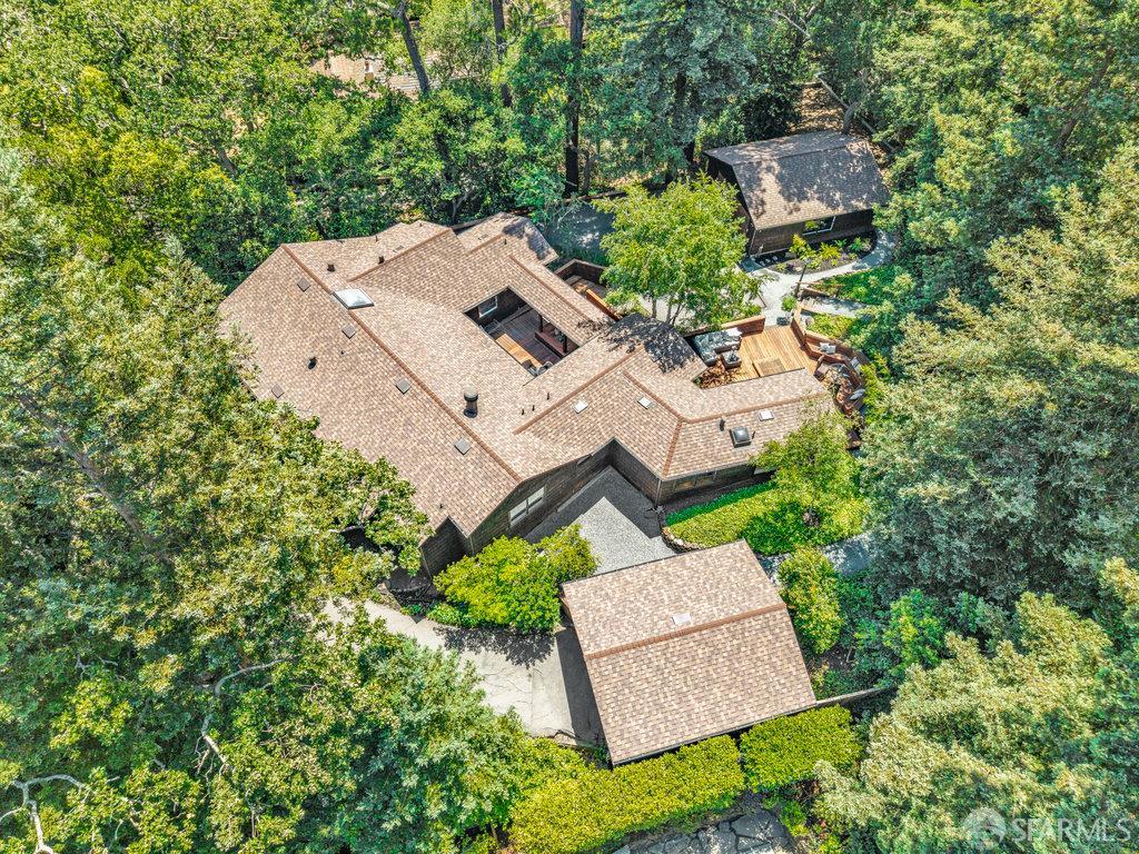 Orinda, California 94563, United States, 4 Bedrooms Bedrooms, ,4 BathroomsBathrooms,Residential,Active,168422