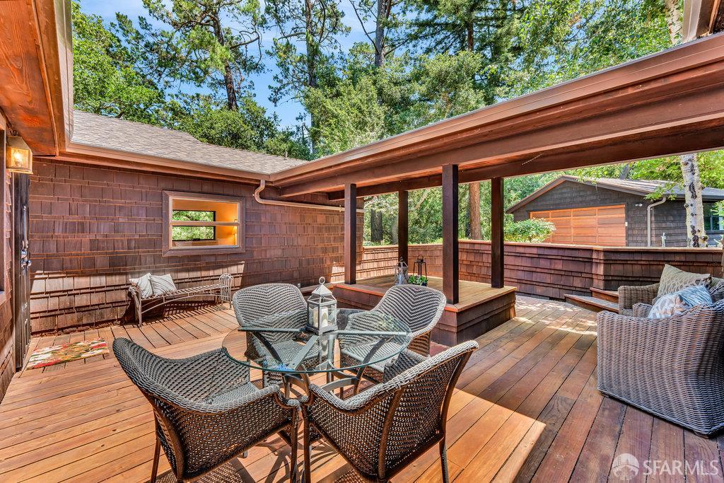 Orinda, California 94563, United States, 4 Bedrooms Bedrooms, ,4 BathroomsBathrooms,Residential,Active,168422