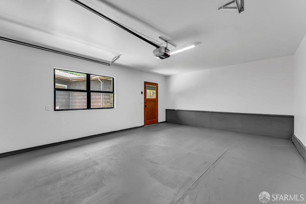 Orinda, California 94563, United States, 4 Bedrooms Bedrooms, ,4 BathroomsBathrooms,Residential,Active,168422