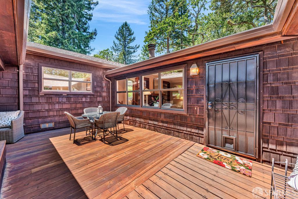 Orinda, California 94563, United States, 4 Bedrooms Bedrooms, ,4 BathroomsBathrooms,Residential,Active,168422