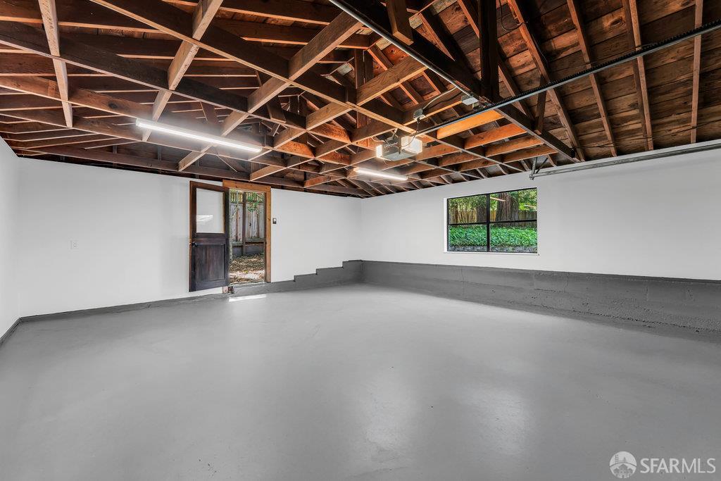 Orinda, California 94563, United States, 4 Bedrooms Bedrooms, ,4 BathroomsBathrooms,Residential,Active,168422