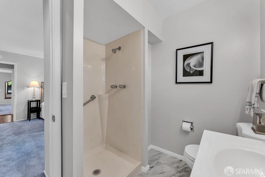 Orinda, California 94563, United States, 4 Bedrooms Bedrooms, ,4 BathroomsBathrooms,Residential,Active,168422