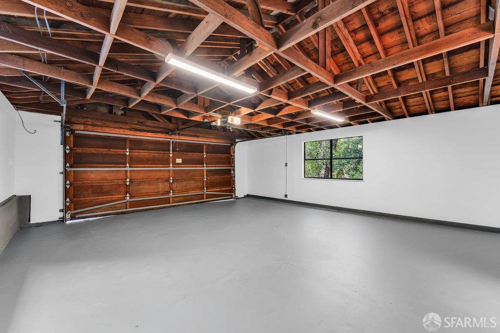 Orinda, California 94563, United States, 4 Bedrooms Bedrooms, ,4 BathroomsBathrooms,Residential,Active,168422